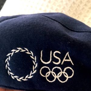 USA, 2004 ROOTS official Olympic hat.